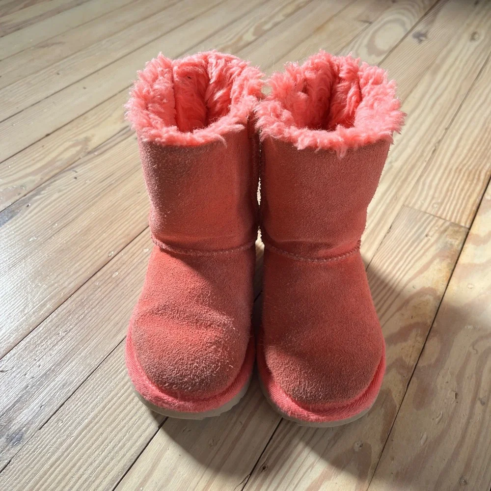 UGG Bailey Bow II Toddler Boots Size 9 Coral Pink Suede Double Bow 1153640T
